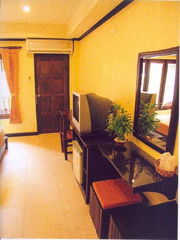 Andaman House Sha Plus Patong Exterior photo